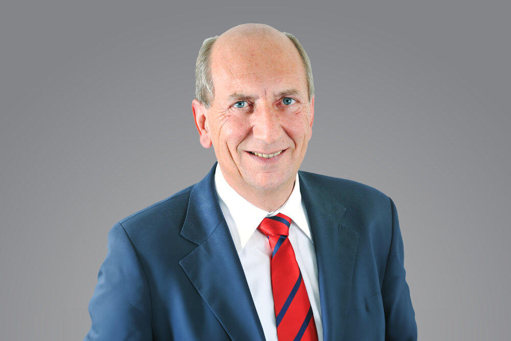 Dr. Christoph Burckhardt Dr. Christoph Burckhardt